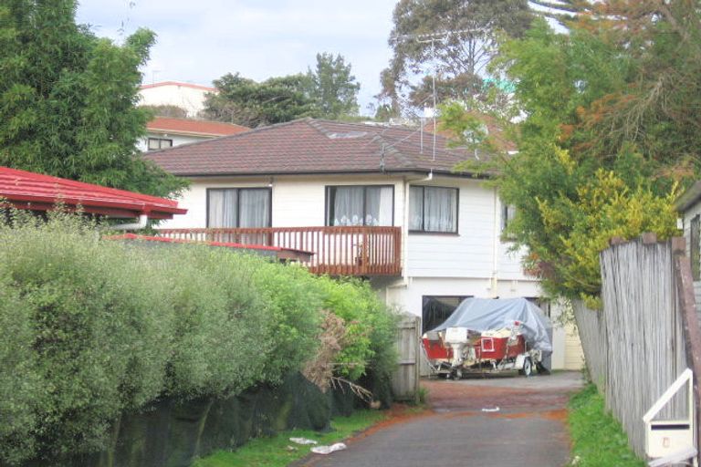Photo of property in 1/11 Alidade Place, Massey, Auckland, 0614
