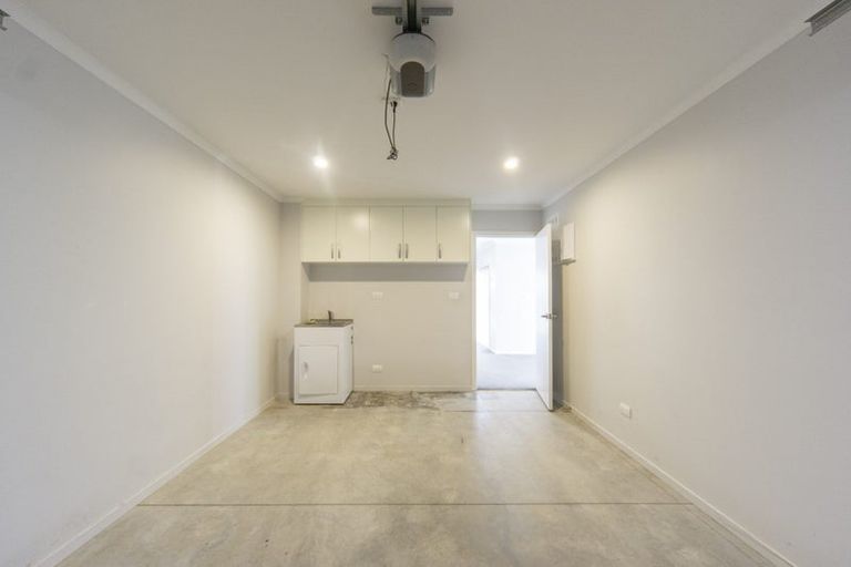Photo of property in 1/13 Crosher Place, Silverdale, Hamilton, 3216