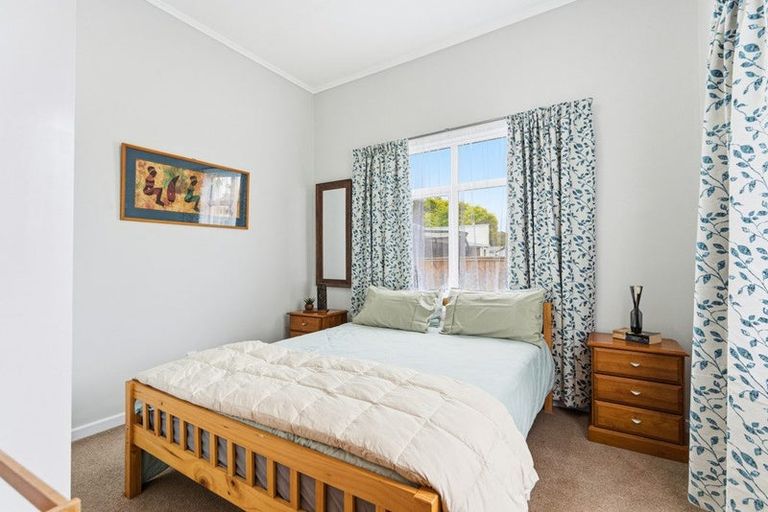 Photo of property in 52 Parsons Street, Saint Johns Hill, Whanganui, 4501