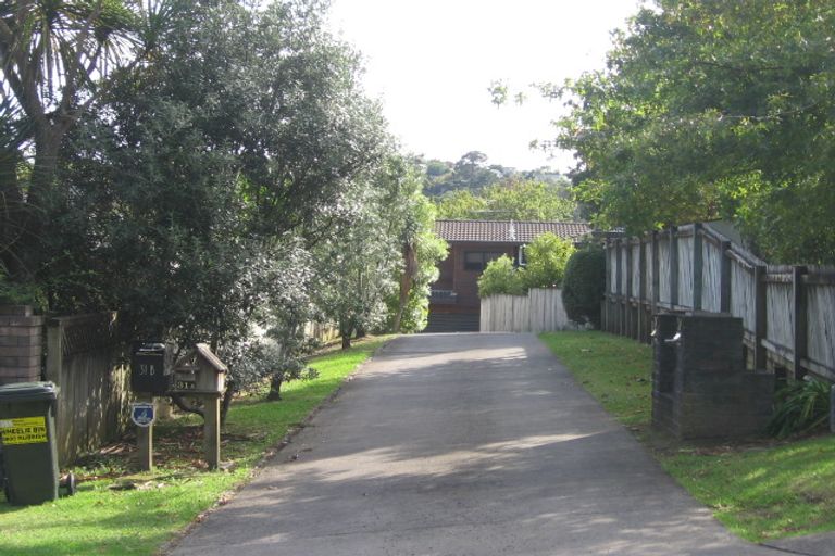 Photo of property in 1/31 Radiata Lane, Chatswood, Auckland, 0626