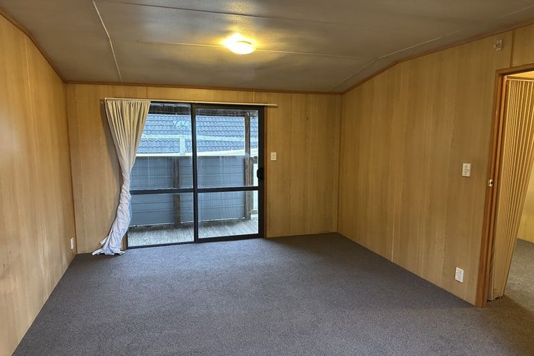 Photo of property in 190a Lake Road, Northcote, Auckland, 0627