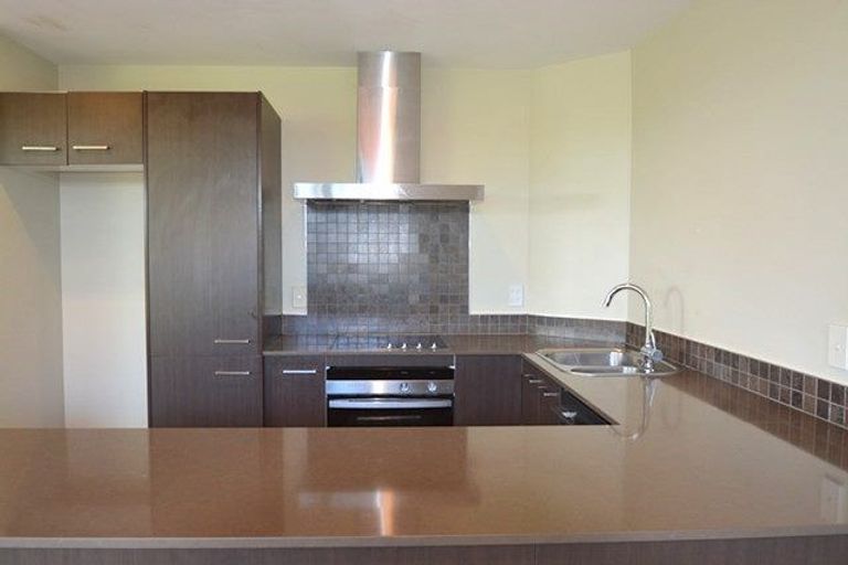 Photo of property in 3/1 Gracechurch Drive, Flat Bush, Auckland, 2016
