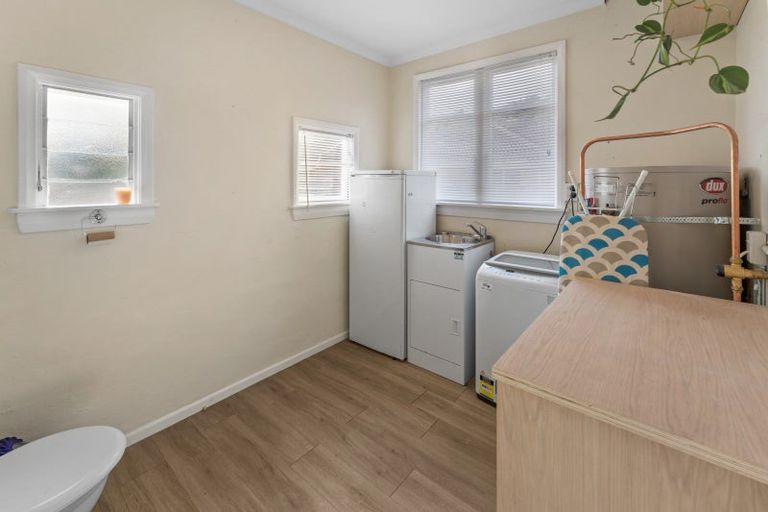 Photo of property in 8 Parkers Road, Tahunanui, Nelson, 7011