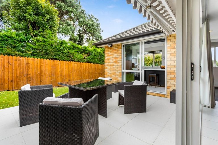 Photo of property in 16b Neil Avenue, Te Atatu Peninsula, Auckland, 0610