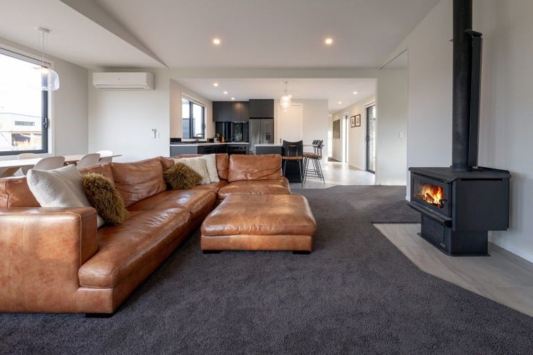 Photo of property in 3a Maggies Way, Wanaka, 9305