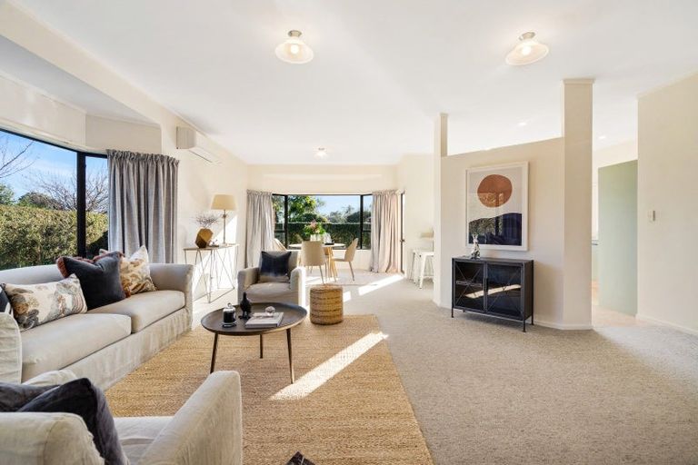 Photo of property in 35 Selwyn Road, Havelock North, 4130