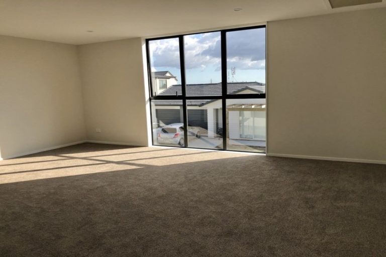 Photo of property in 14b Hollowout Street, Takanini, 2112