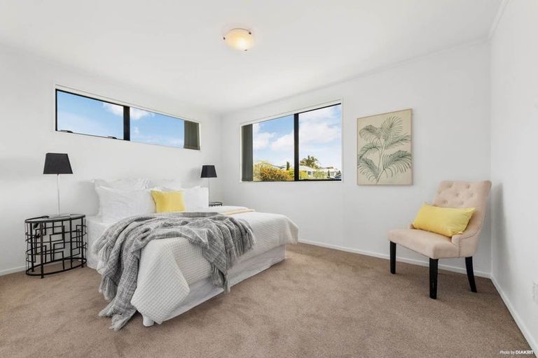 Photo of property in 3 Ebony Place, Massey, Auckland, 0614