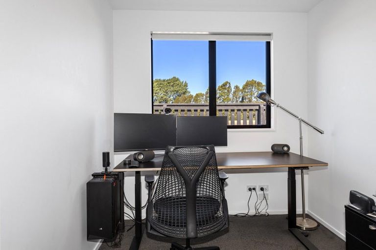Photo of property in 7 Maurice James Way, Prebbleton, 7604