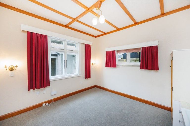 Photo of property in 19 Brightwater Terrace, Terrace End, Palmerston North, 4410
