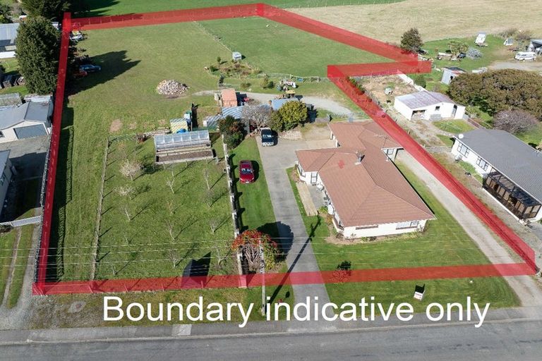 Photo of property in 5 Papatotara Road, Tuatapere, 9620