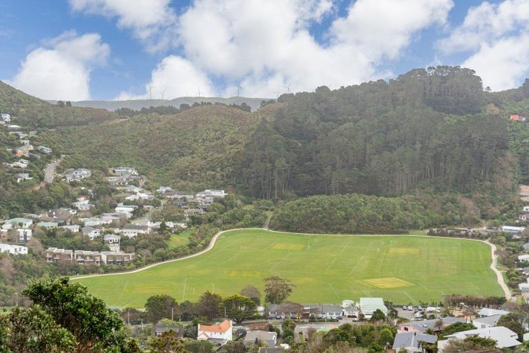 Photo of property in 7b Becker Way, Karori, Wellington, 6012