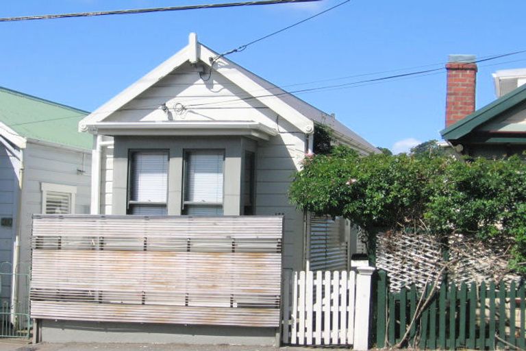 Photo of property in 123 Wallace Street, Mount Cook, Wellington, 6021