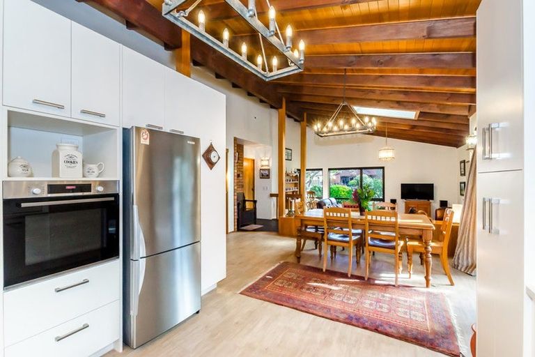 Photo of property in 1 Manu Grove, Waikanae, 5036