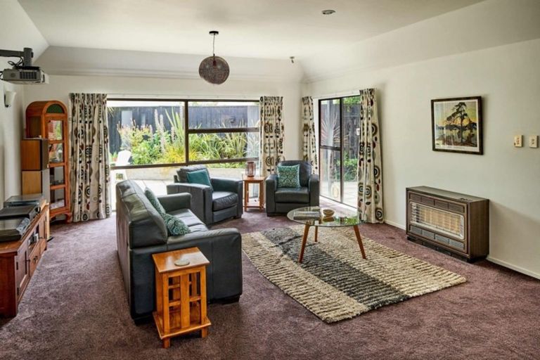 Photo of property in 13 Rossiter Avenue, Waterloo, Lower Hutt, 5011