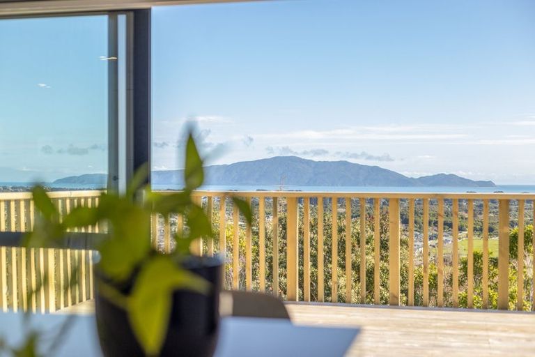 Photo of property in 94 Kotare Street, Waikanae, 5036