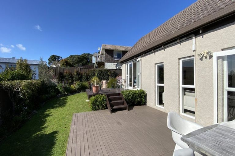 Photo of property in 2/39 Shanaway Rise, Hillcrest, Auckland, 0627