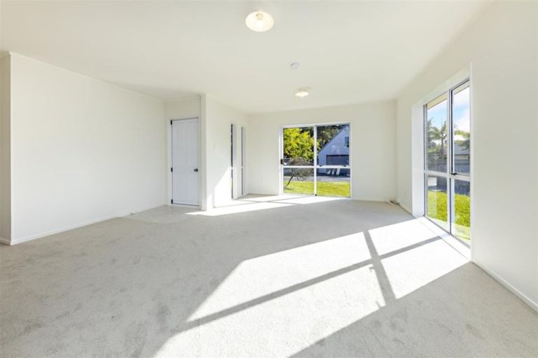 Photo of property in 26 Milan Drive, Glen Eden, Auckland, 0602