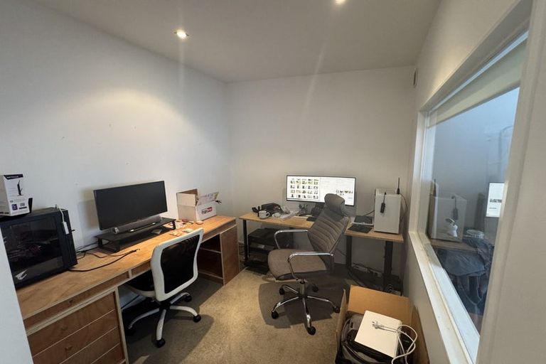 Photo of property in 38 Saddleback Grove, Karori, Wellington, 6012