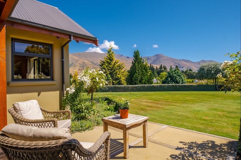 Photo of property in 24 Golf Course Road, Wanaka, 9305