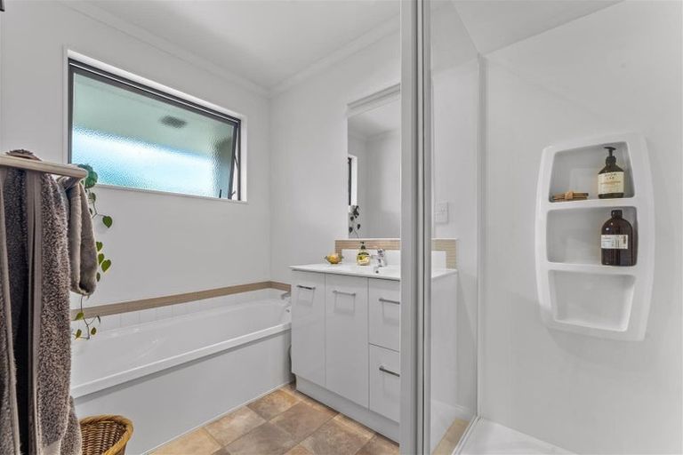 Photo of property in 8 Ngawhatu Road, Stoke, Nelson, 7011