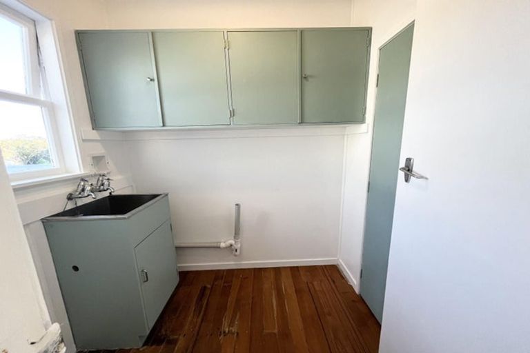 Photo of property in 15 Pleasant Road, Glen Eden, Auckland, 0602