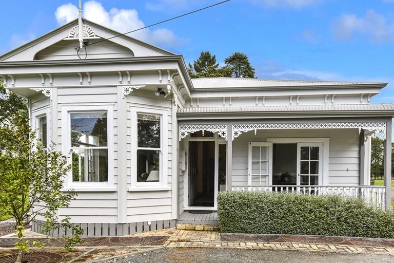 Photo of property in 333 Ararimu Valley Road, Helensville, Waimauku, 0882