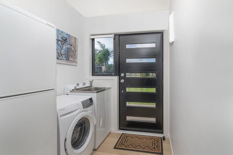 Photo of property in 34 Motukorure Parade, Cooks Beach, Whitianga, 3591