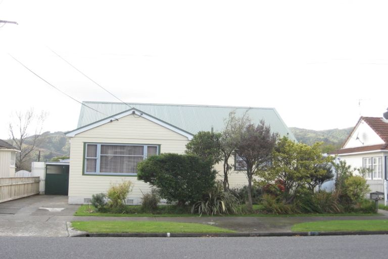 Photo of property in 87 Waddington Drive, Naenae, Lower Hutt, 5011