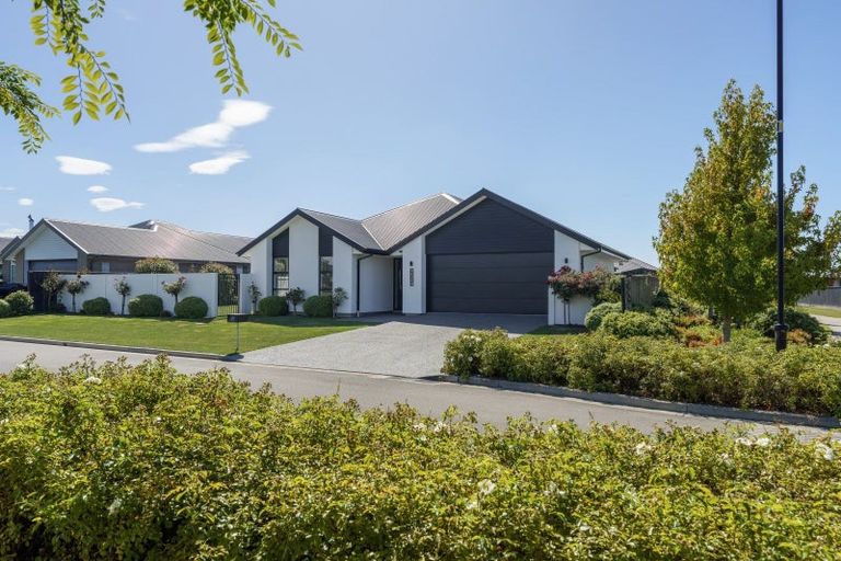 Photo of property in 7 Greenfield Mews, Rangiora, 7400