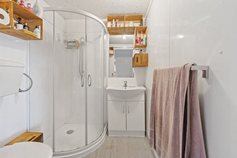 Photo of property in 61 Harbour View Road, Northland, Wellington, 6012