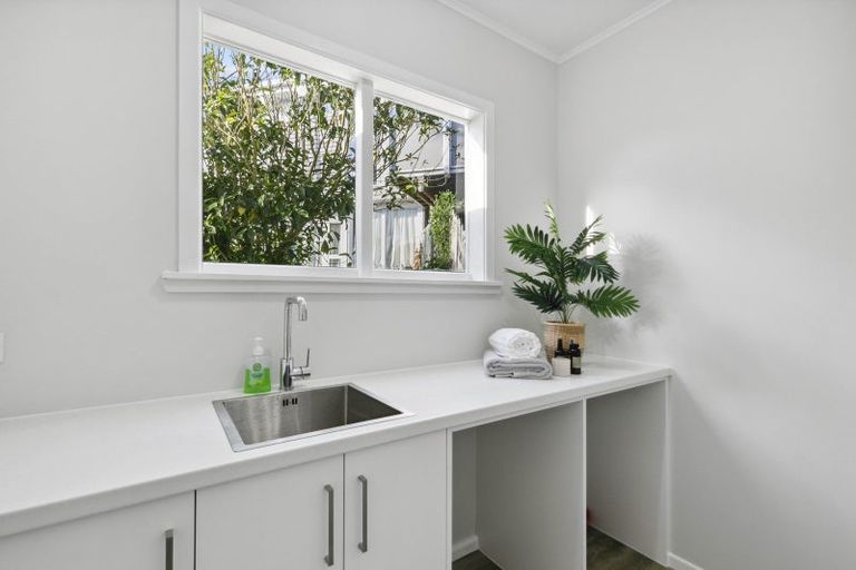 Photo of property in 3 Grenfell Drive, Karori, Wellington, 6012