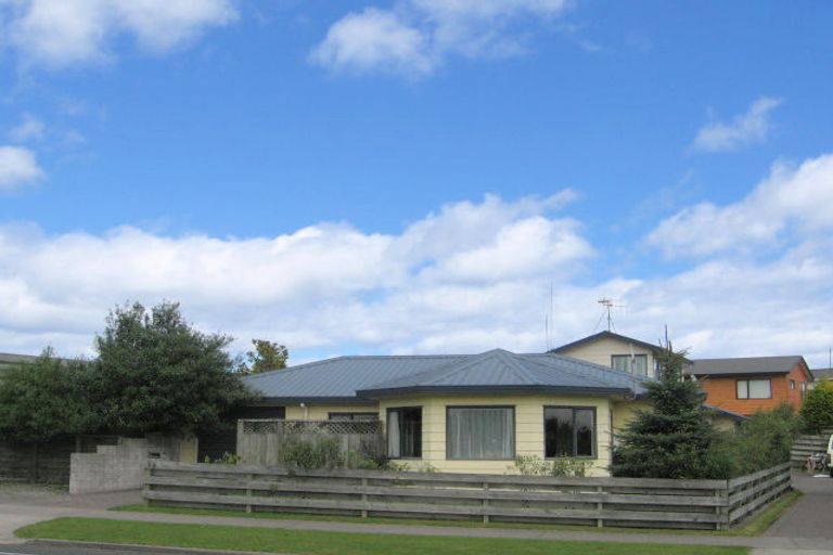 Photo of property in 29 Kiddle Drive, Hilltop, Taupo, 3330