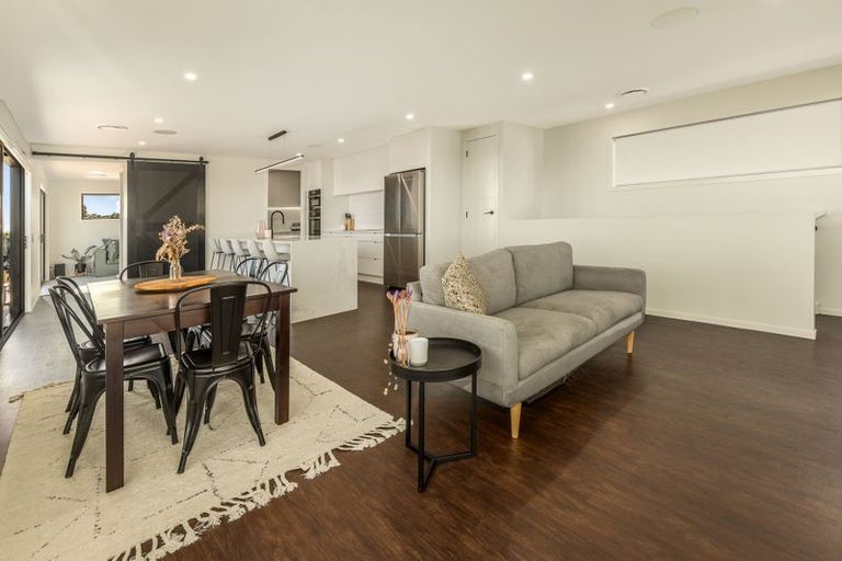 Photo of property in 94 Kotare Street, Waikanae, 5036