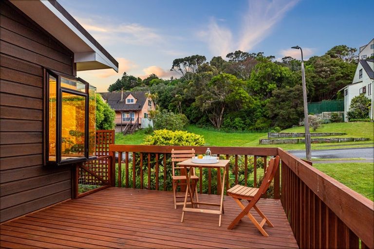 Photo of property in 17 Shackle Lane, Whitby, Porirua, 5024