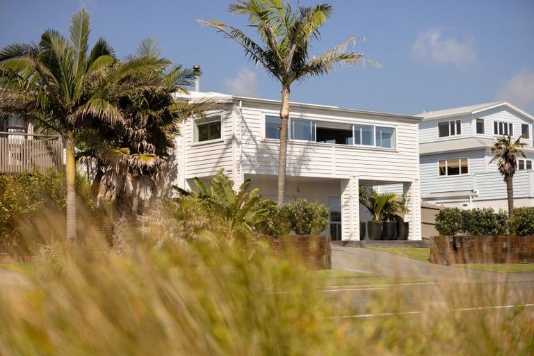 Photo of property in 700a Papamoa Beach Road, Papamoa Beach, Papamoa, 3118