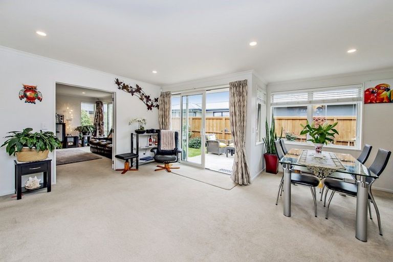 Photo of property in 33 Chandler Way, Rolleston, 7615