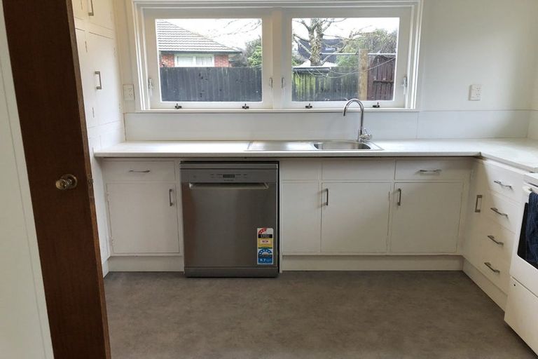 Photo of property in 96 Hinau Street, Riccarton, Christchurch, 8041