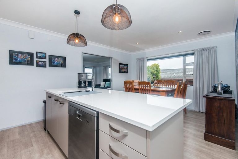 Photo of property in 11 Gennaker Lane, Whitby, Porirua, 5024