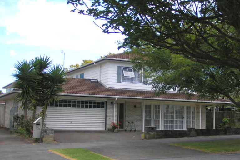 Photo of property in 1/34 Princes Street, Northcote Point, Auckland, 0627