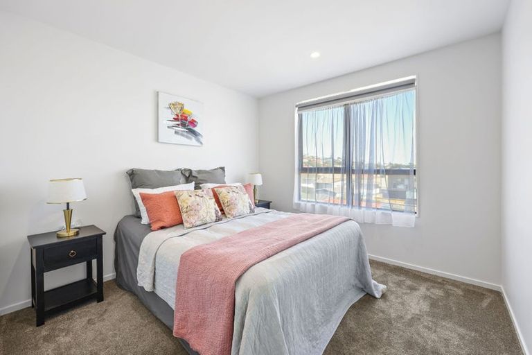 Photo of property in 24c Tomintoul Place, Highland Park, Auckland, 2010