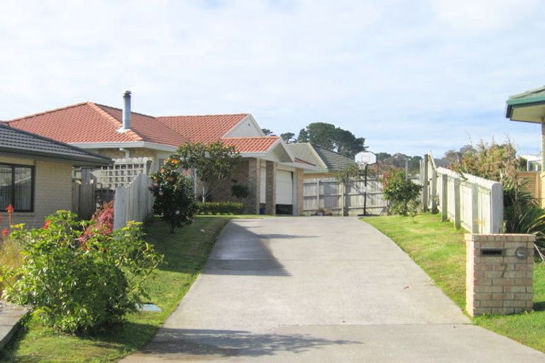 Photo of property in 7 Mohill Place, East Tamaki Heights, Auckland, 2016