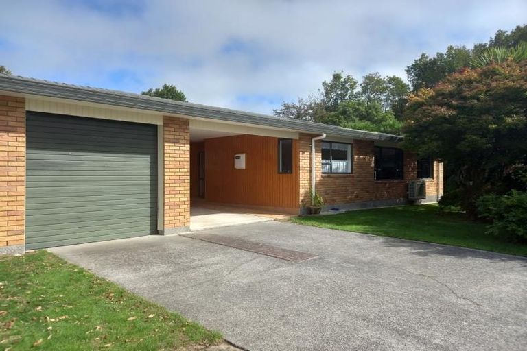 Photo of property in 2 Orsino Place, Stratford, 4332