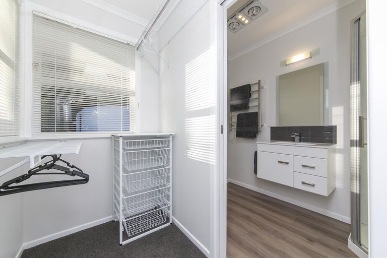 Photo of property in 29 Maude Street, Riverhead, 0820