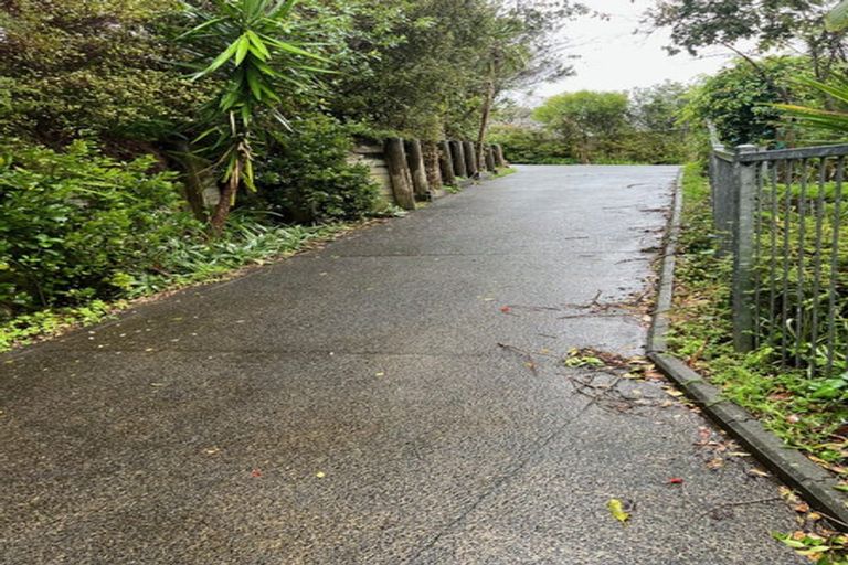 Photo of property in 6 David Beattie Place, Chatswood, Auckland, 0626