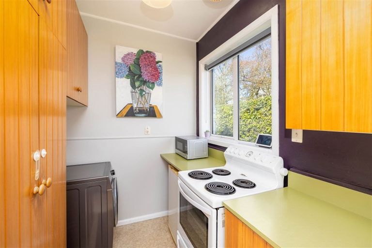 Photo of property in 215 Avonhead Road, Avonhead, Christchurch, 8042