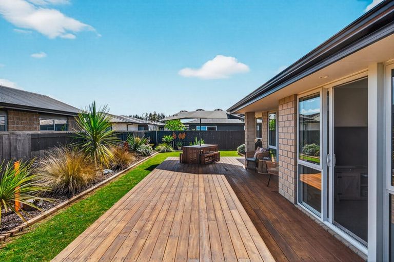 Photo of property in 22 Huka Heights Drive, Rangatira Park, Taupo, 3330