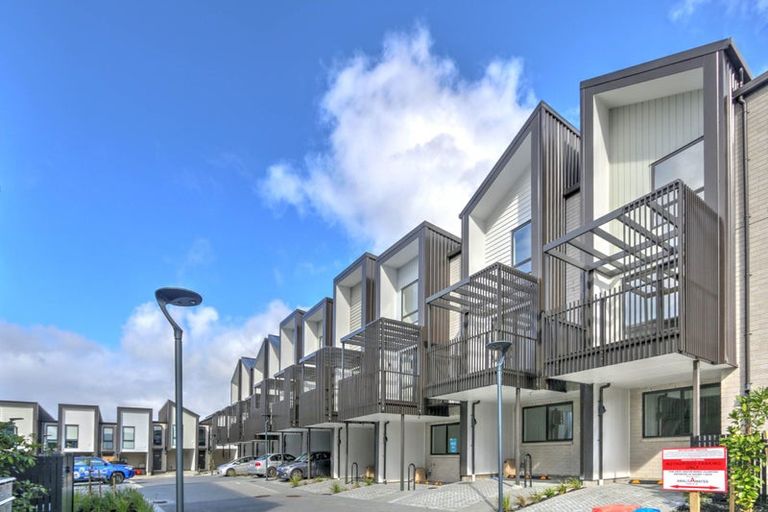 Photo of property in 7/32a Westgate Drive, Massey, Auckland, 0614