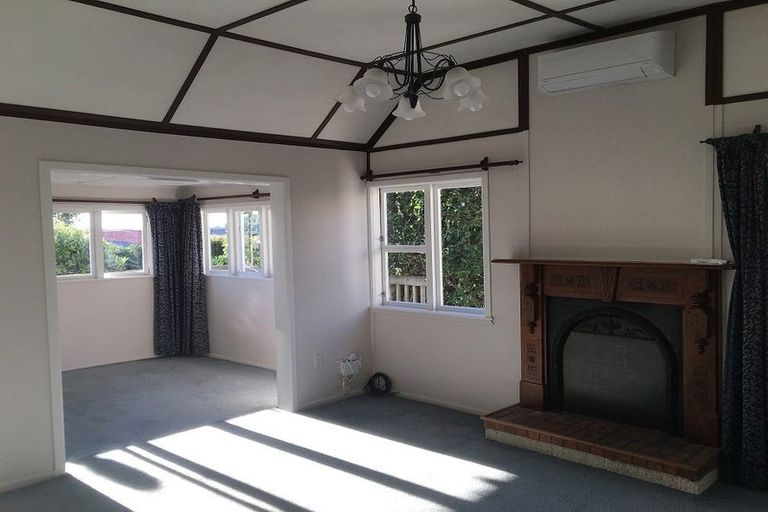 Photo of property in 41 Moana Road, Plimmerton, Porirua, 5026