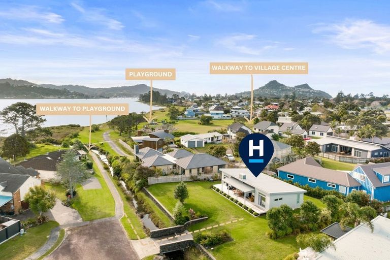 Photo of property in 598 Waterways Parade, Pauanui, Hikuai, 3579